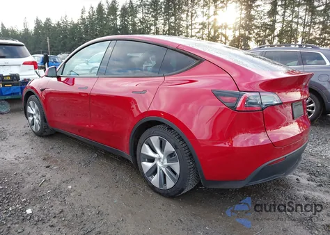 2021 Tesla Model Y Long Range Dual Motor All-Wheel Drive z USA, uszkodzony, nr VIN 5YJYGDEE0MF068168